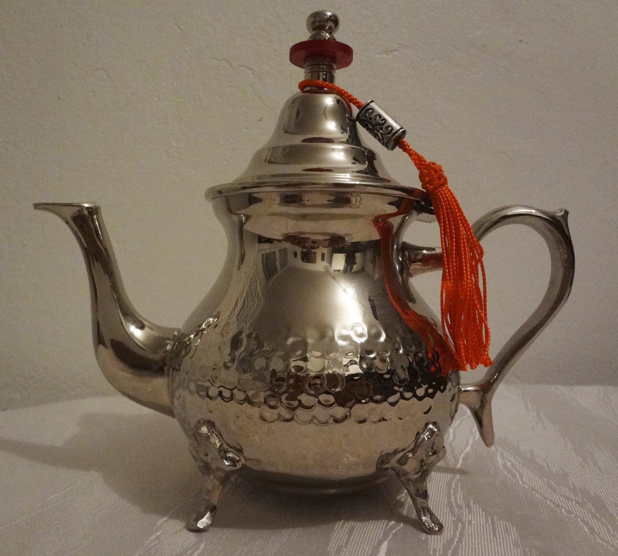 Orientalische Teekanne, Silber